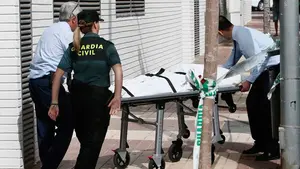 Asesina a su compañera sentimental y hiere de gravedad con el mismo cuchillo a sus hijos de 10 y 13 años