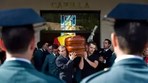 Sentido homenaje a Salvá y Saenz de Tejada, las dos últimas víctimas mortales de ETA en España