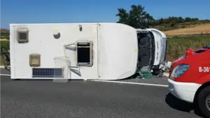 Un herido leve en una salida de vía de una autocaravana en la A-12, a la altura de Barbarin