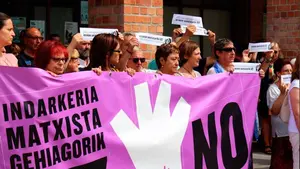 Así ha sido la protesta de Barañáin por la agresión sexual a una menor este domingo