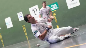 Expósito y Aizpuru dan la sorpresa en la semifinal juvenil del torneo Vírgen de las Angustias