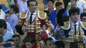 López Simón y Manzanares abren la puerta grande en El Puerto de Santa María