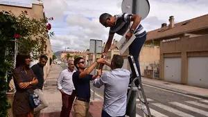 UPN y PSN colocan una placa en memoria de Francisco Casanova, asesinado por ETA en Berriozar