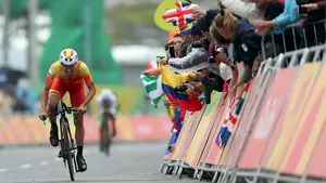 Sufre el ciclismo español: Jonathan Castroviejo se queda a cuatro segundos del bronce