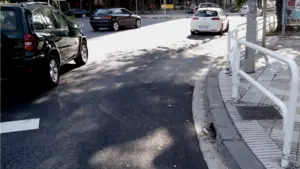 UPN denuncia el peligro generado por el mal estado del carril bici en la Avenida Barañáin