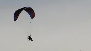 Grave accidente deportivo en Navarra: un parapentista acaba herido tras sufrir un fuerte golpe al aterrizar