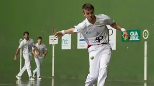 Peña y Garmendia se clasifican para a las semifinales del III Torneo Muebles Polque.