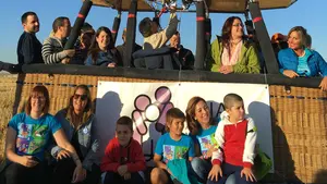 Volando para superar los retos: los niños con autismo disfrutan de Pamplona a vista de pájaro