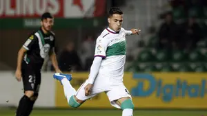 Sergio León pasa el reconocimiento médico y podría ser convocado ante la Real