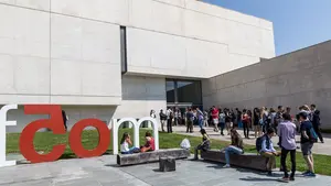 La Universidad de Navarra valora que el Gobierno "atienda las peticiones de las familias afectadas" por las becas