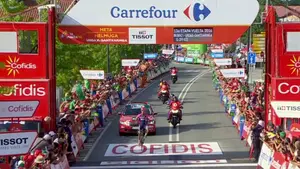 La Vuelta sale este sábado de Urdax-Dantxarinea y llega al Aubisque