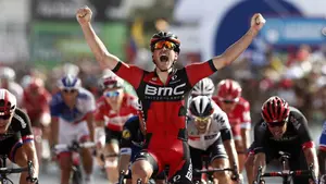 Drucker se presenta en sociedad, Quintana sigue el sueño rojo