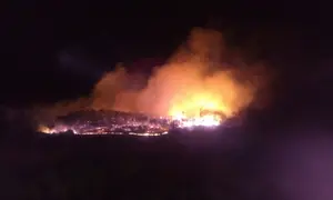 El inicio del incendio en el monte de Javier cerca del embalse de Yesa