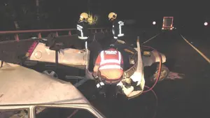 Fallece el conductor de un turismo al colisionar con un camión articulado a la altura de Sunbilla