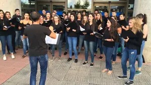 Comienzo de curso con mucho ritmo: así ha sido el concierto del coro juvenil del Orfeón Pamplonés en la UPNA