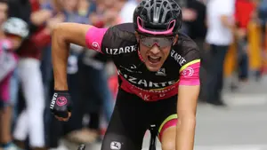 Sergio Samitier se impone al esprint en Altsasu, por delante de Sergio Rodríguez