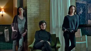 "El guardián invisible" desvela en el Festival de San Sebastián su estética entre cine negro y drama femenino