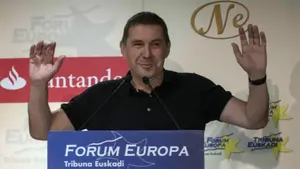Otegi se fija en el modelo pol&iacute;tico navarro y pide un gobierno tripartito tras las elecciones vascas