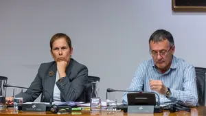 El v&iacute;deo de los duros reproches de Javier Esparza (UPN) a Uxue Barkos: "Basta ya de mentiras, ya est&aacute; bien"