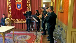 La Pamplonesa celebra con este Riau-riau seguir siendo la banda sonora de la ciudad 20 años más