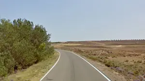 Dos personas heridas al caerse de la moto en la que viajaban por la carretera NA-6900 a su paso por las Bardenas