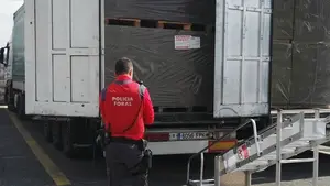 Herido un trabajador tras caer 2 metros desde una escalera en una empresa en Caparroso