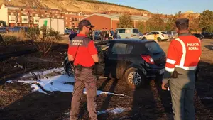 Susto en Lodosa: un petardo incendia varios coches en el párking habilitado para el toro ensogado