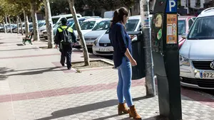 Aviso a conductores: este martes vuelve a entrar en funcionamiento la zona azul de Pamplona