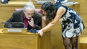 Podemos da marcha atrás: vota "no" al pago de la extra y los funcionarios navarros no cobrarán la parte pendiente en enero