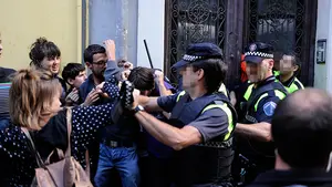 Asirón deberá comparecer en comisión por retirar las porras a la Policía Municipal sin motivo ni informe alguno