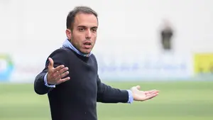 Borja Jiménez anuncia que no seguirá entrenando al Izarra la próxima temporada en la Segunda división B