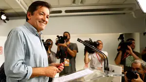 Fernández, presidente de la gestora del PSOE: "Hay algo imperativo. Los diputados socialistas deberán abstenerse"