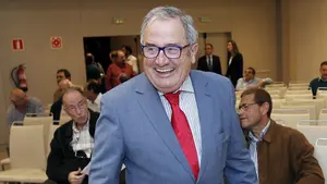 Sabalza se emociona al recordar el ascenso pero advierte: "Hemos pasado de fase terminal a enfermo en planta"