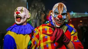 Noche de terror en Pamplona: un payaso diabólico atemoriza con un cuchillo a tres chicas de 13 años por las calles del Casco Antiguo