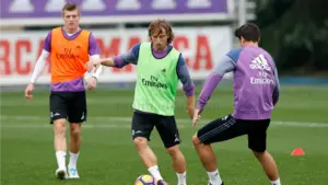 El croata Modric regresa al grupo en una sesi&oacute;n sin Cristiano ni Benzema, antes de recibir al Legan&eacute;s