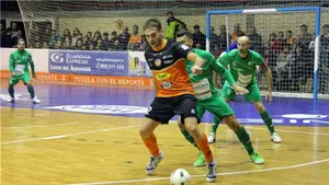 Resumen del partido de fútbol sala entre Aspil Vidal y Magna Gurpea (2-2)