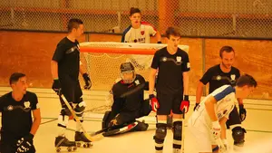 El Iruña Hockey Patines vuelve a la competición goleando al Tenis en Santander en la Liga Norte