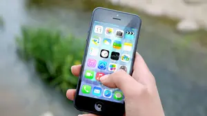 Así se ha ganado los grilletes un profesor que mantenía conversaciones subidas de tono con sus alumnas