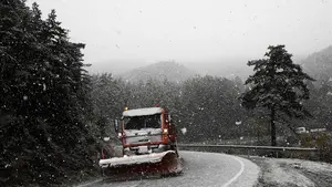 Navarra se prepara para la nieve: movilizados 29 quitanieves por el descenso de la cota desde este miércoles