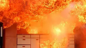 Se incendian dos viviendas de Pamplona en menos de 24 horas: una chimenea y un microondas, responsables del fuego