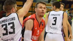 La gran sorpresa: el jugador austríaco Max Hopfgartner es la revelación del Basket Navarra Club