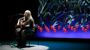 Alcer ilumina Pamplona con el reconocimiento a sus estrellas: los donantes