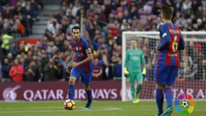 El Barcelona pincha en el Nou Camp sin Messi y no pasa del empate ante el Málaga, que terminó con nueve