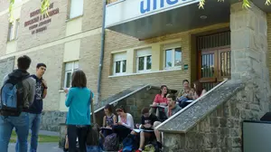 La universidad no entiende de edades: más de 4.200 alumnos de 18 a 86 años en la UNED de Pamplona