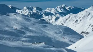 Accidente mortal en Astún: fallece una esquiadora tras precipitarse por una ladera