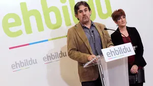 Bildu ignora el Día de la Constitución: la formación abertzale trabaja en sus sedes y abre 40 ayuntamientos que gobierna