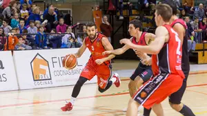El Basket Navarra consigue con muchos apuros la cuarta victoria de la temporada ante el Valladolid en la Upna