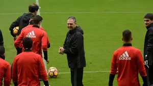 Así ha sido el primer entrenamiento del Osasuna de Caparrós en el estadio El Sadar