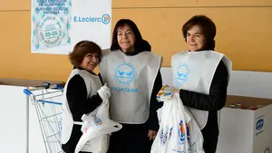As&iacute; ha sido la jornada de la Gran Recogida del Banco de Alimentos en el E.Leclerc