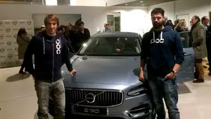 Las estrellas del deporte paralímpico Jon Santacana y Miguel Galindo dan la bienvenida a la nueva gama '90' de Volvo en Navarsuecia